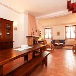 Podere Vesta Hotel *