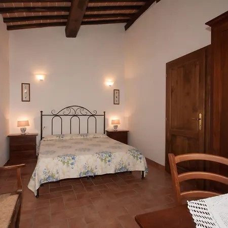 Podere Vesta Hotel *