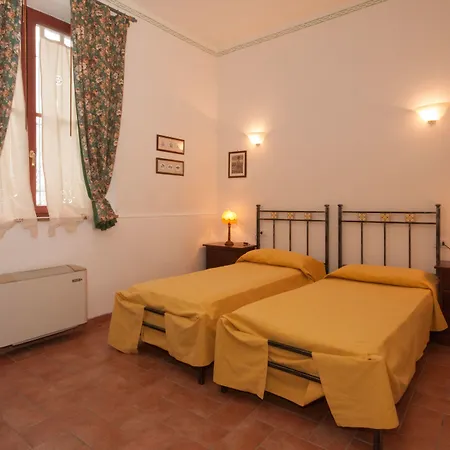 Hotel Podere Vesta *