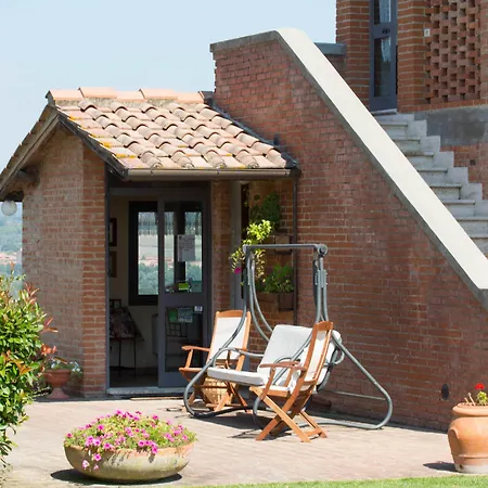 Podere Vesta Hotel *