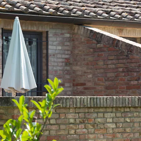 Hotel Podere Vesta *
