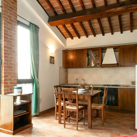 Podere Vesta Hotel *
