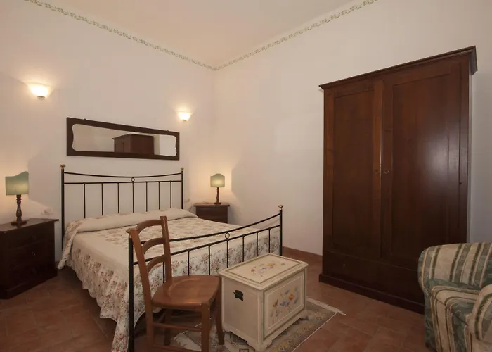 Hotel Podere Vesta *