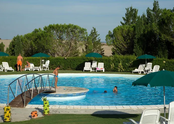 Podere Vesta Hotel *