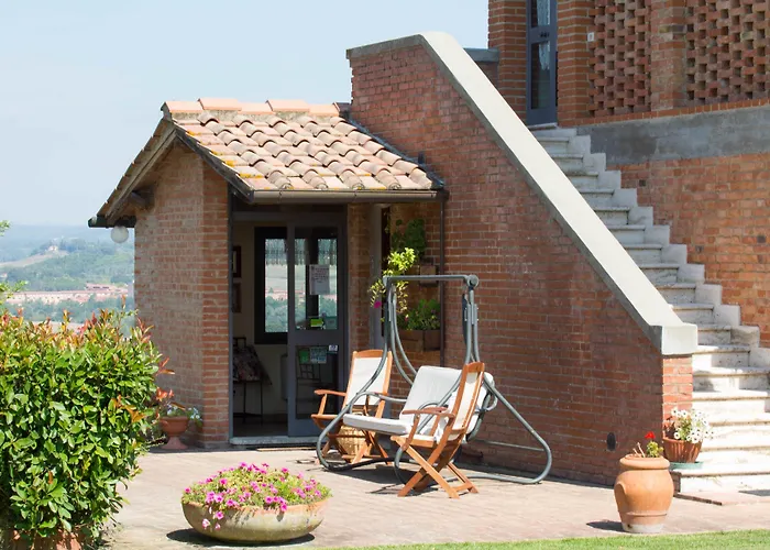 Podere Vesta Hotel *