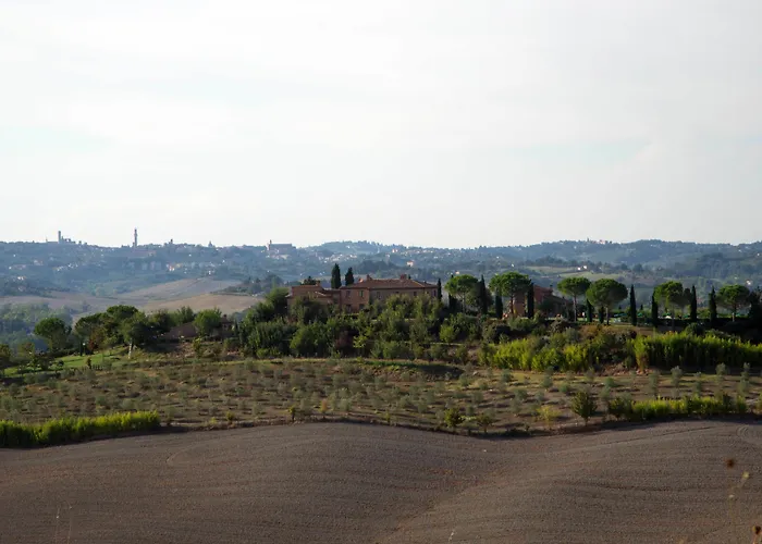 Hotel Podere Vesta *